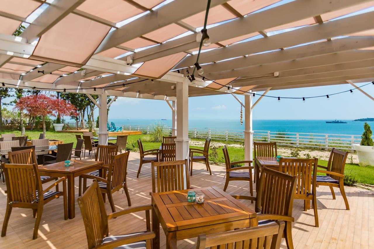 St Anastasia Hotel Burgas Екстер'єр фото