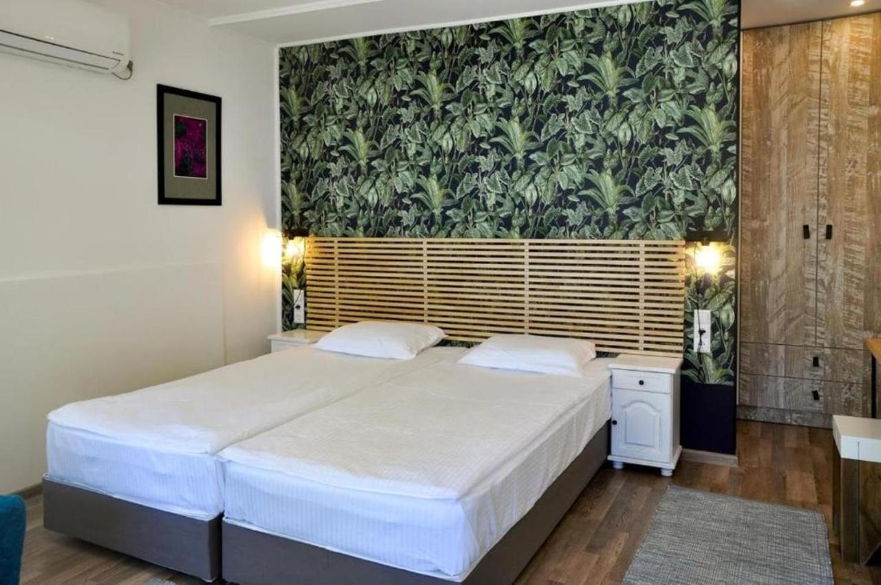 St Anastasia Hotel Burgas Екстер'єр фото